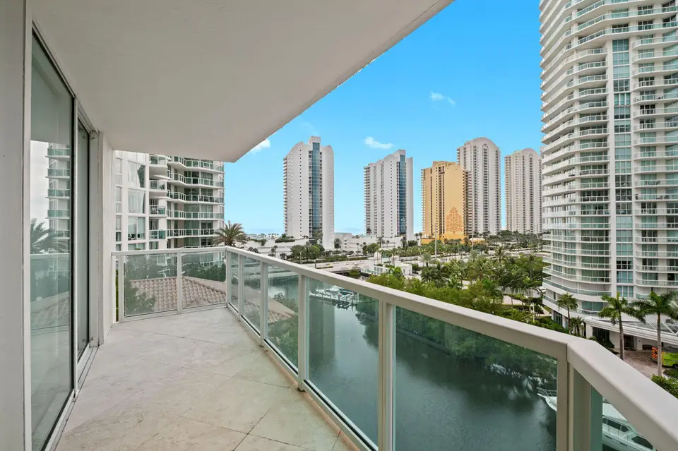 200 Sunny Isles Boulevard 2-806, Sunny Isles Beach, FL 33160