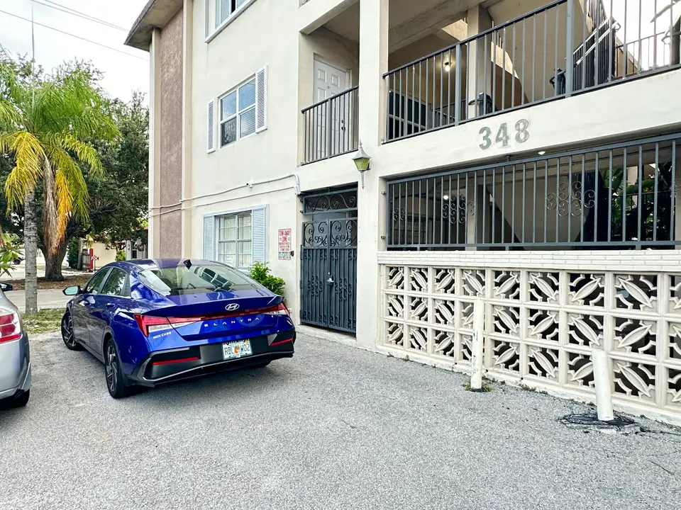348 S Federal Highway 10, Dania Beach, FL 33004