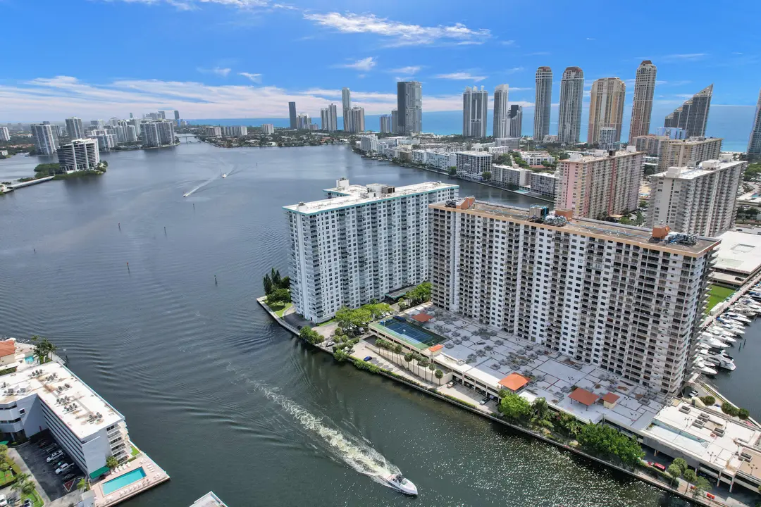 301 174th Street 1401, Sunny Isles Beach, FL 33160