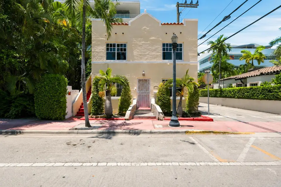 927 4th Street, Miami Beach, FL 33139