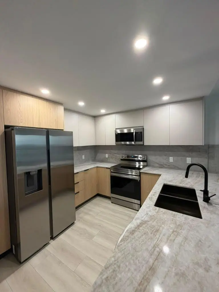 427 Golden Isles Drive 12d, Hallandale Beach, FL 33009