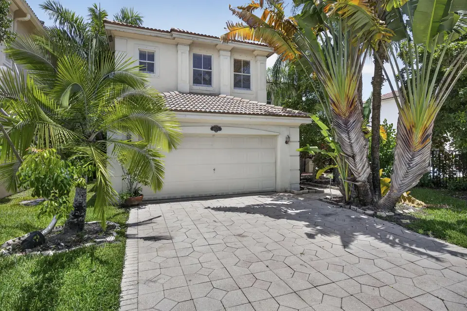 10671 Old Hammock Way, Wellington, FL 33414