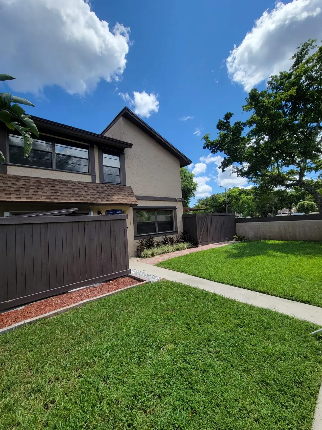 1701 BAYBERRY Drive 1701, Hollywood, FL 33024