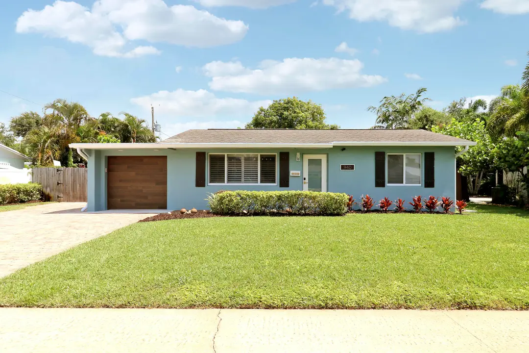 940 Dogwood Road, North Palm Beach, FL 33408