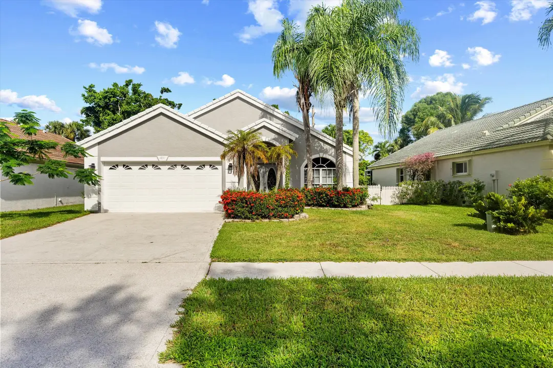 1851 Oak Berry Circle, Wellington, FL 33414