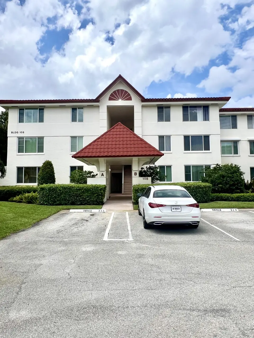 108 Half Moon Circle B3, Hypoluxo, FL 33462