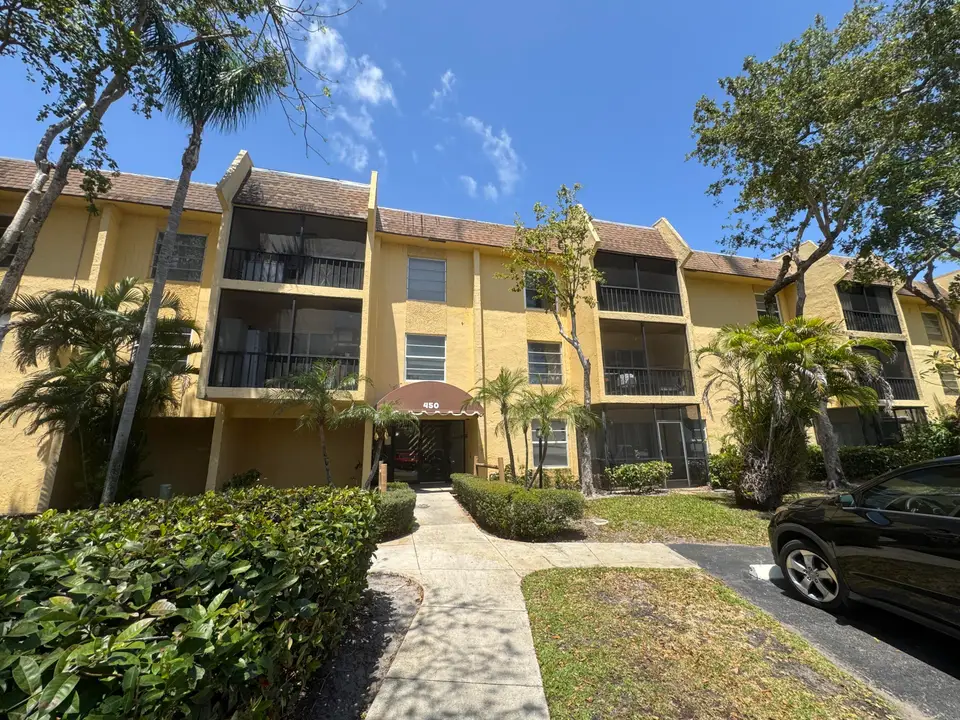 450 NW 20th Street, Boca Raton, FL 33431