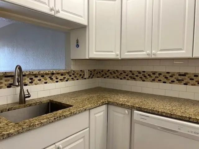 2588 RIVERSIDE Drive 2588, Coral Springs, FL 33065