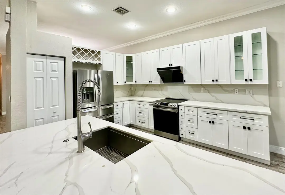 4109 W WHITEWATER Avenue, Weston, FL 33332