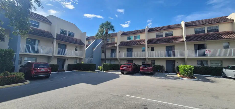3760 NW 115TH Way 8-2, Coral Springs, FL 33065