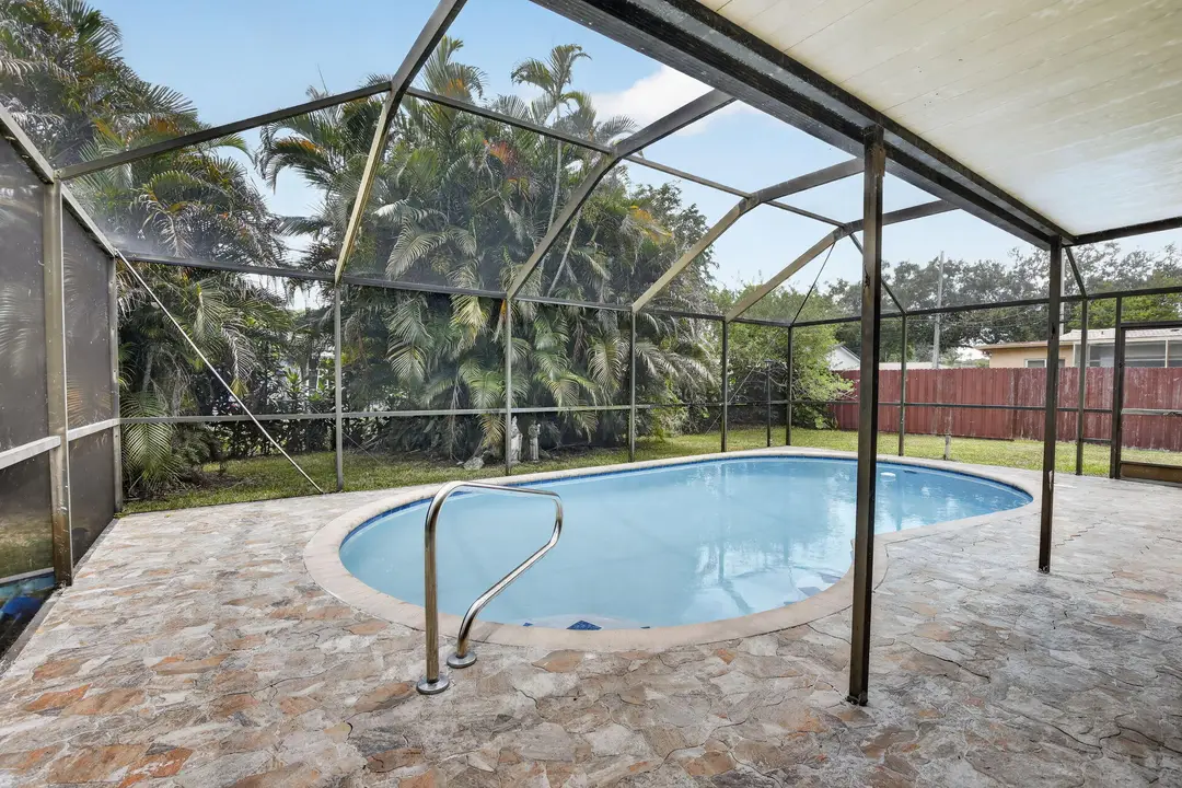 8968 SW 52nd Place, Cooper City, FL 33328
