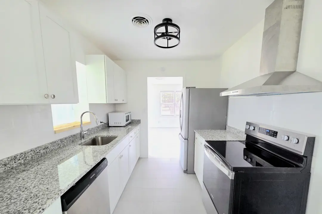 813 S 6th Street, Fort Pierce, FL 34950