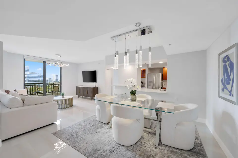 100 N Federal Highway 1021, Fort Lauderdale, FL 33301