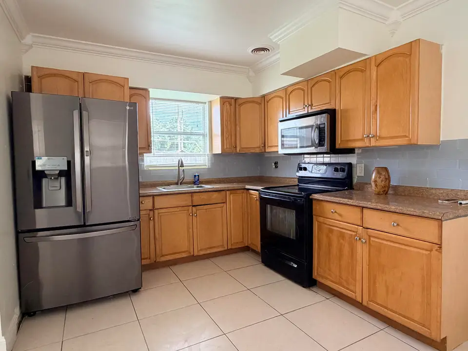 2438 Thomas Street 3, Hollywood, FL 33020