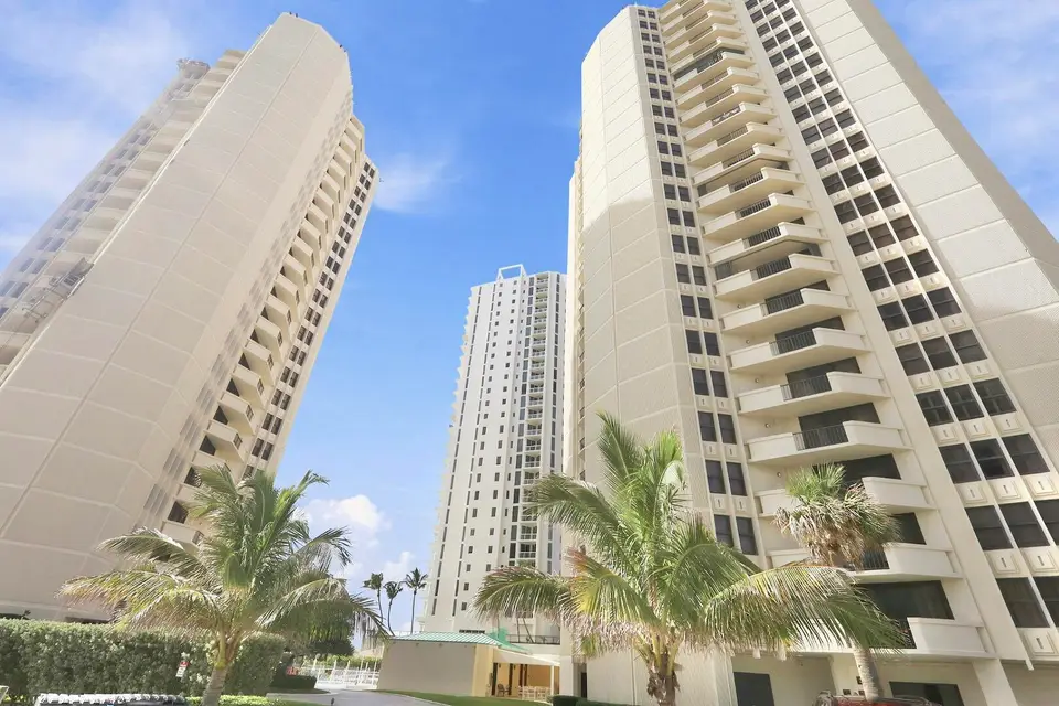 2800 N OCEAN A-4A, Singer Island, FL 33404