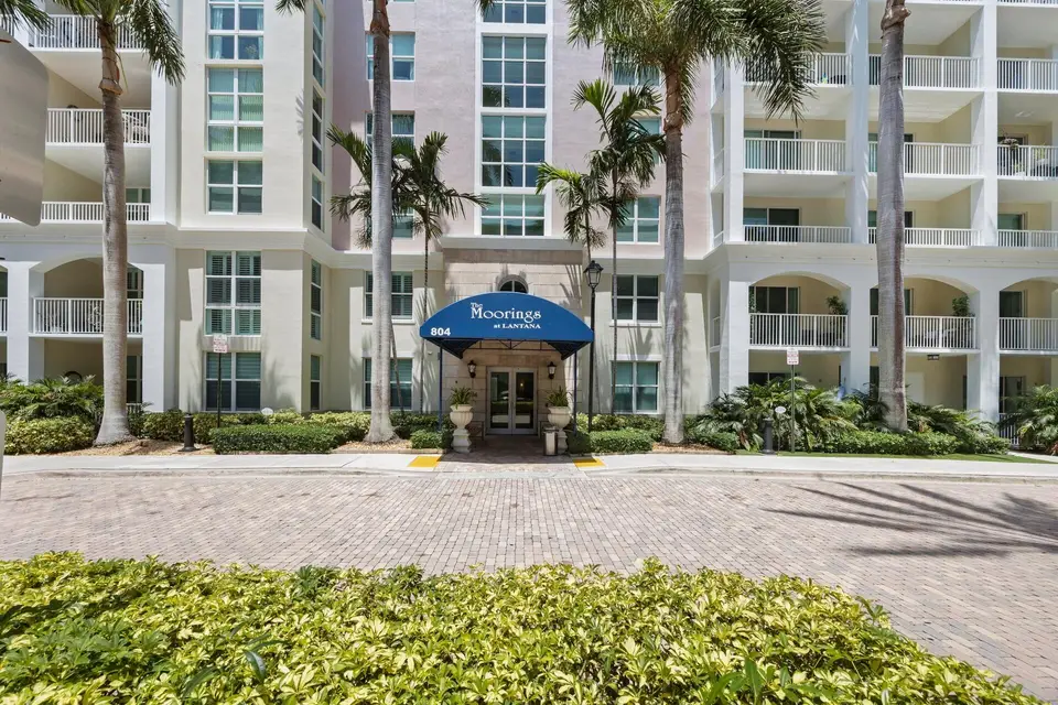 804 E WINDWARD Way 621, Lantana, FL 33462