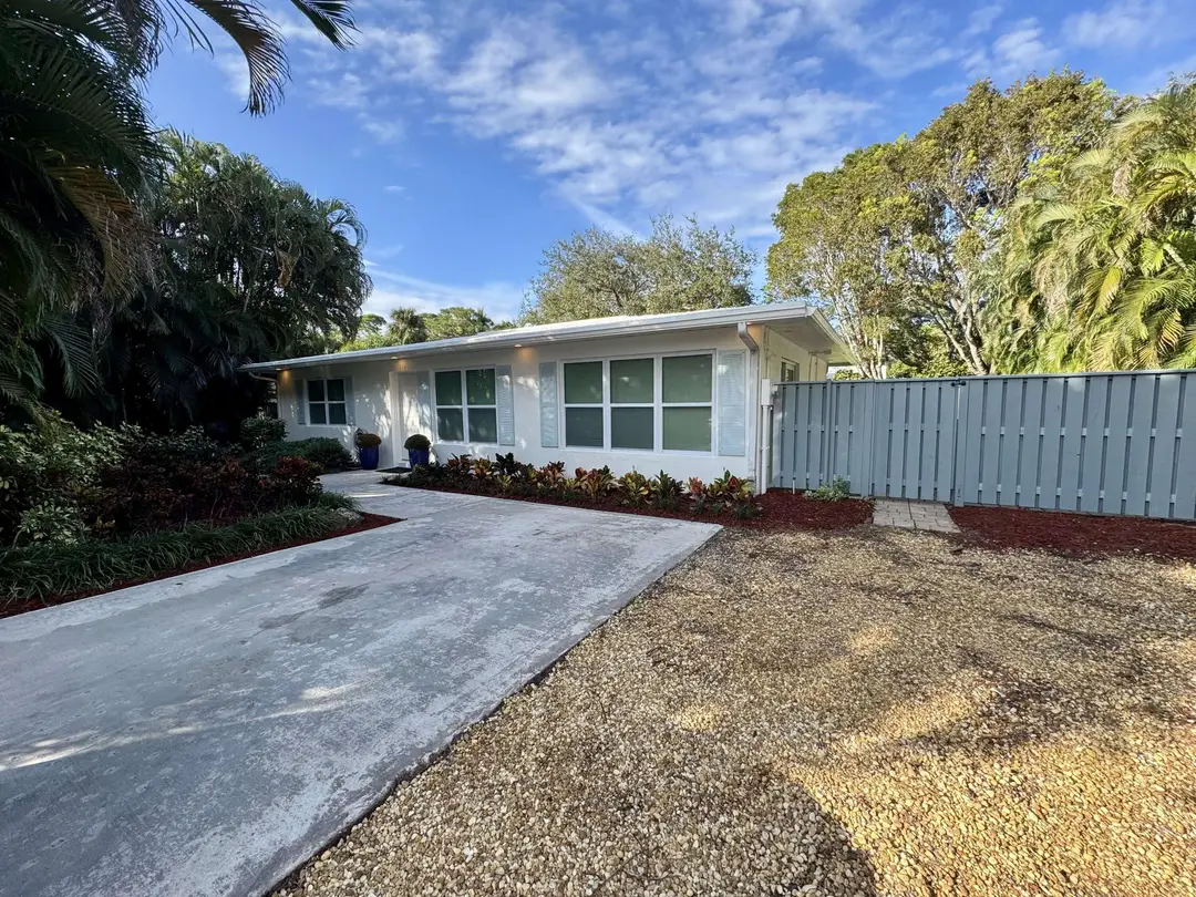 219 OLD JUPITER BEACH Road, Jupiter, FL 33477