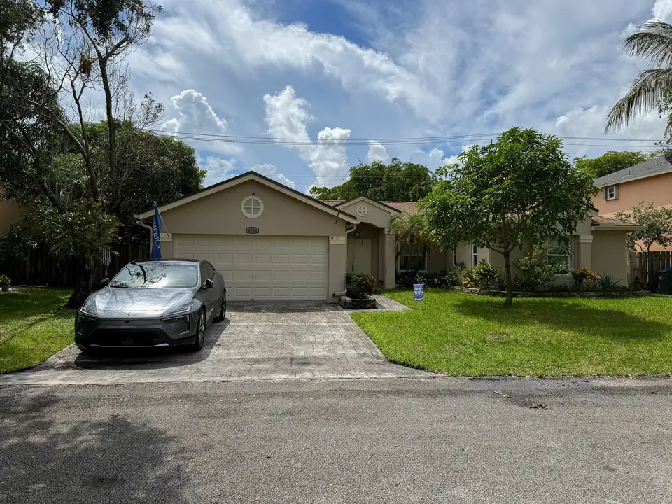 4786 NW 14th Street, Coconut Creek, FL 33063