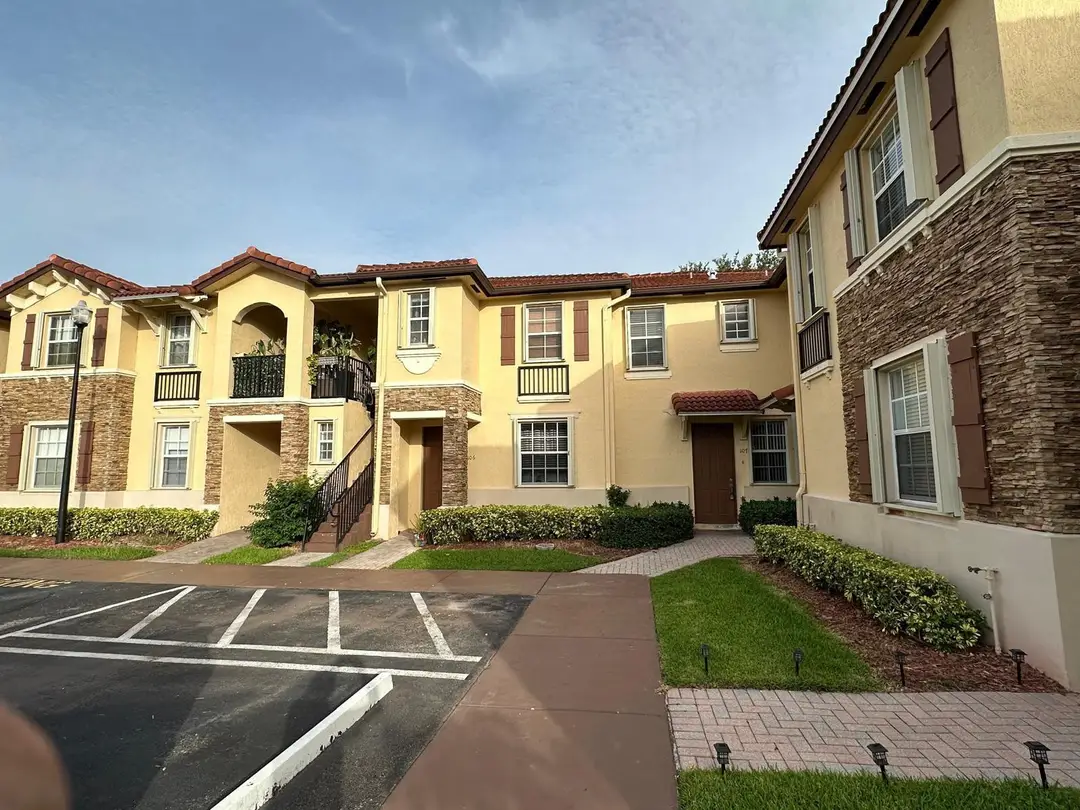 1575 NE 33 Avenue 101, Homestead, FL 33033