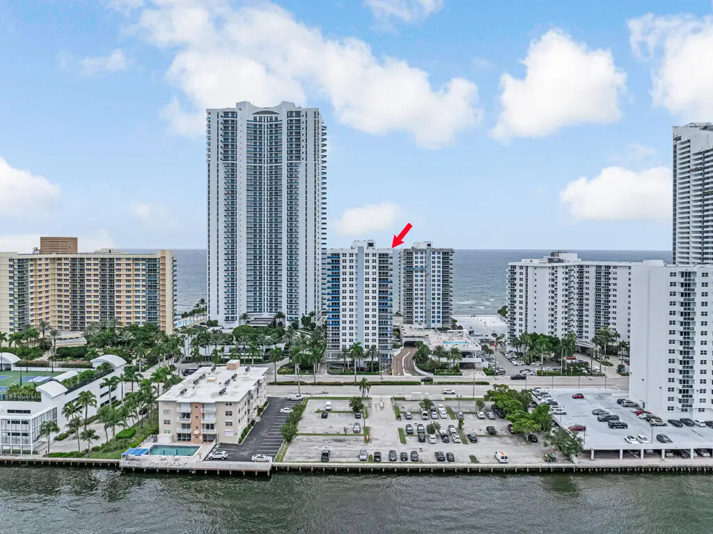 2751 S Ocean Drive 1008, Hollywood, FL 33019