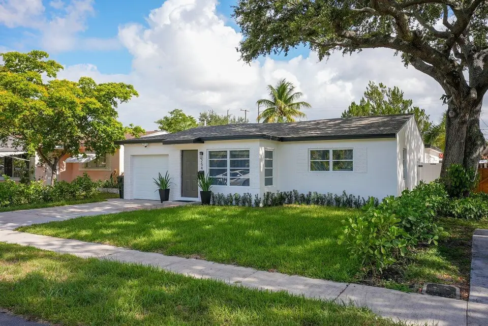 254 SW 6th Street, Dania Beach, FL 33004