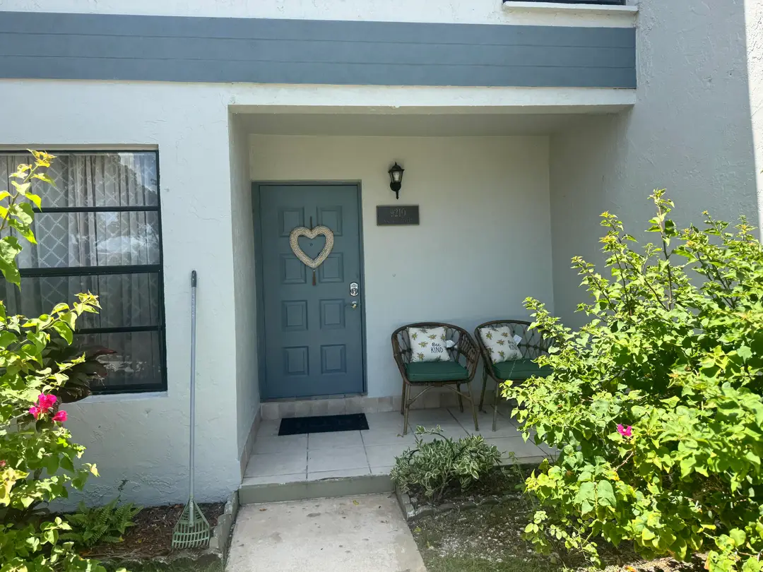 9210 NW 14TH Street 273, Pembroke Pines, FL 33024