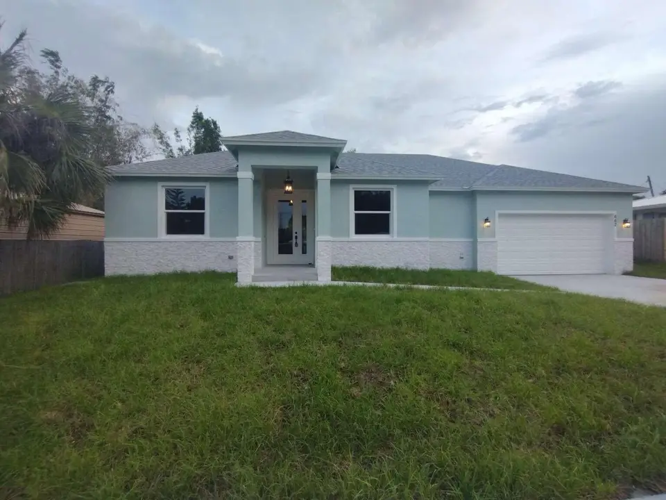 662 NE WAVERLY Terrace, Jensen Beach, FL 34957