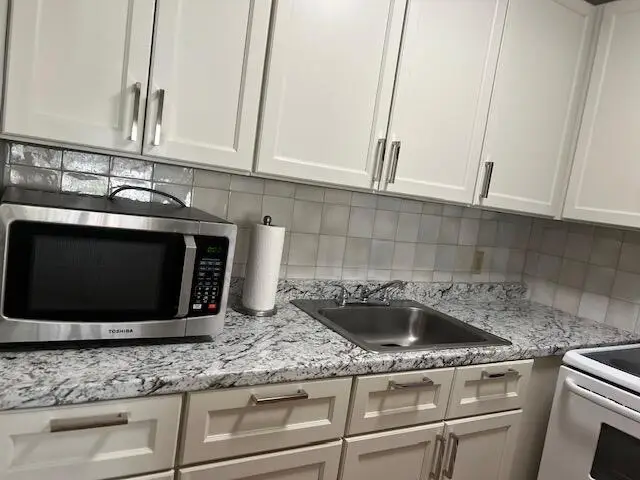 68 FANSHAW B, Boca Raton, FL 33434