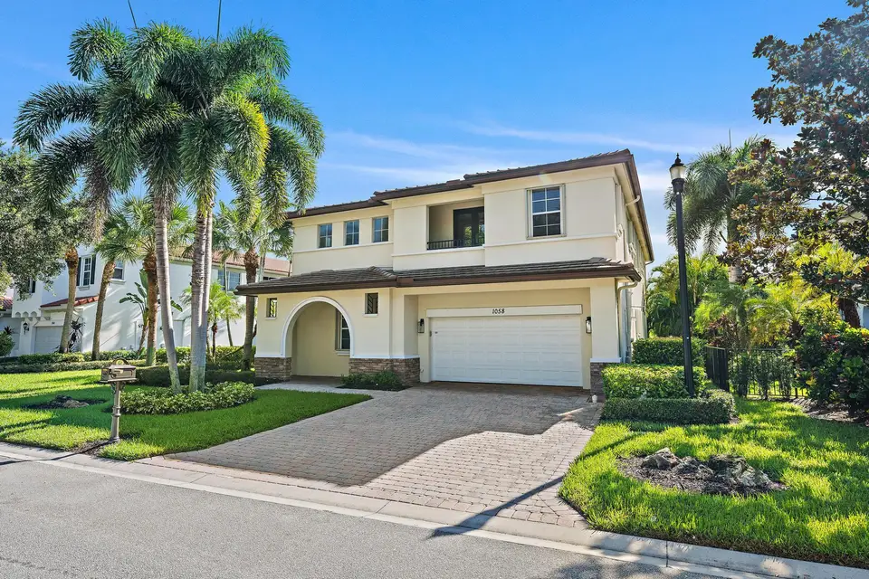 1058 Vintner Boulevard, Palm Beach Gardens, FL 33410