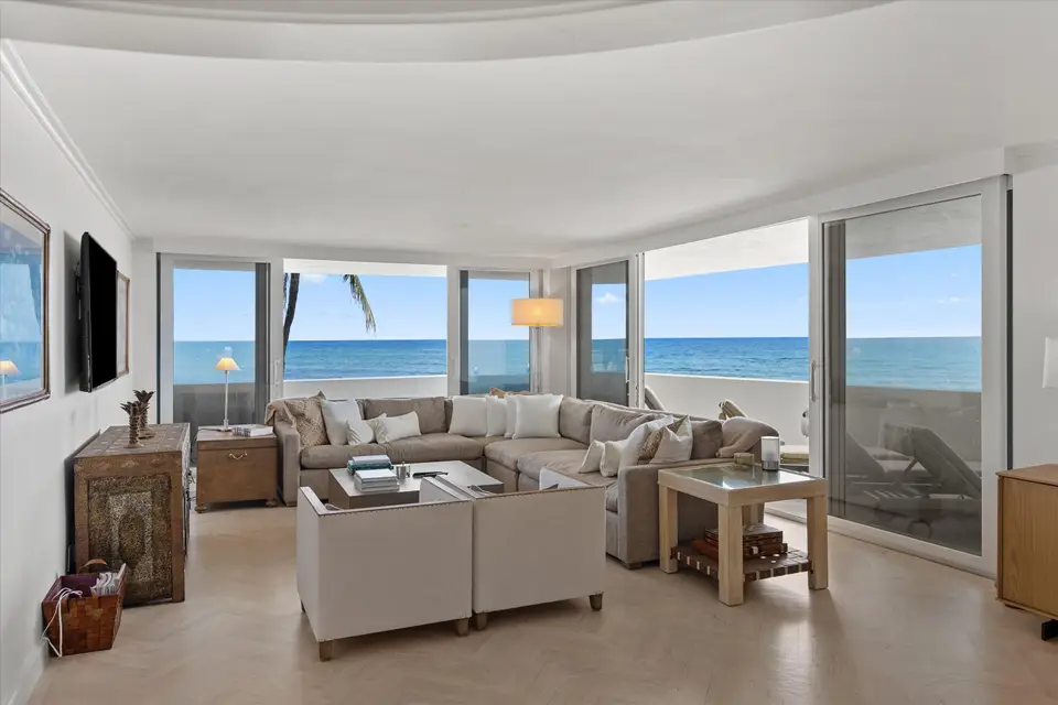 100 Sunrise Avenue 212, Palm Beach, FL 33480