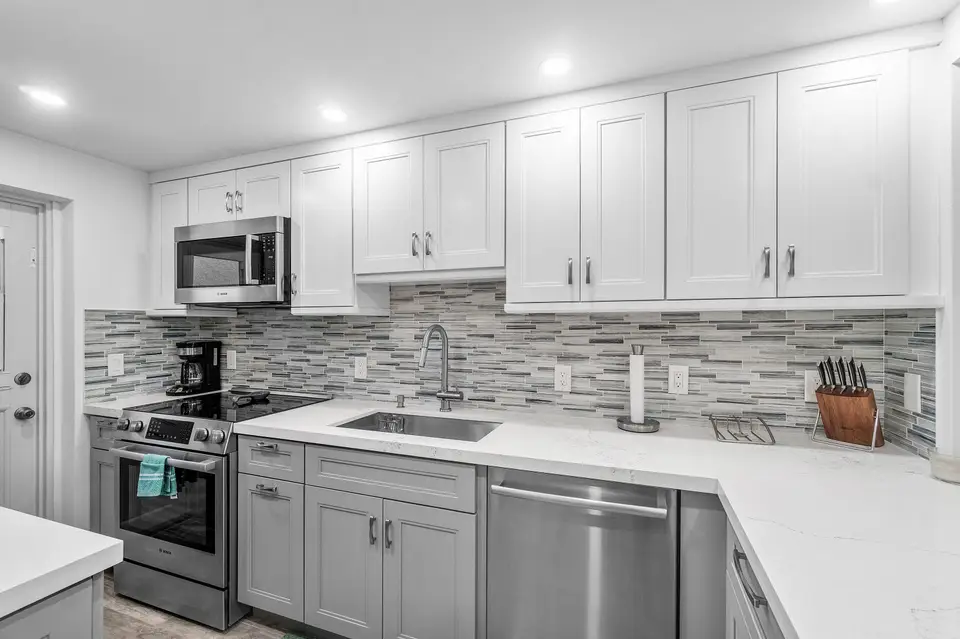 4502 N FEDERAL Highway 167H, Lighthouse Point, FL 33064