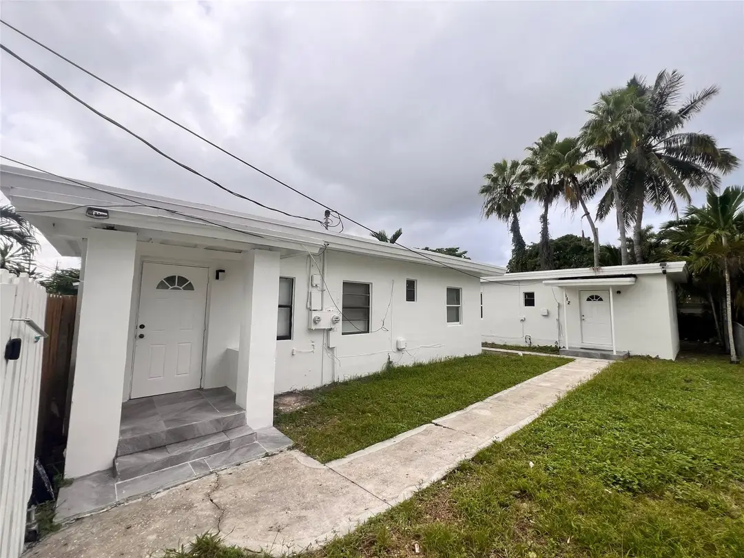 612 NW 6TH Court 2, Hallandale Beach, FL 33009