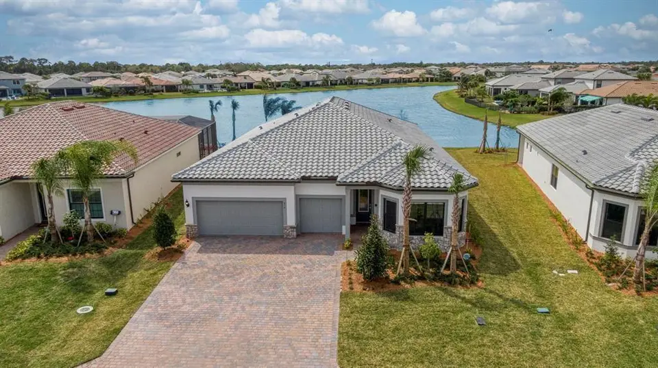 818 SE COURANCES Drive, Port St. Lucie, FL 34984