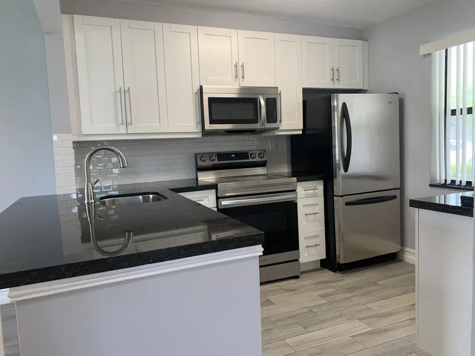 10011 Winding Lake Road 101, Sunrise, FL 33351
