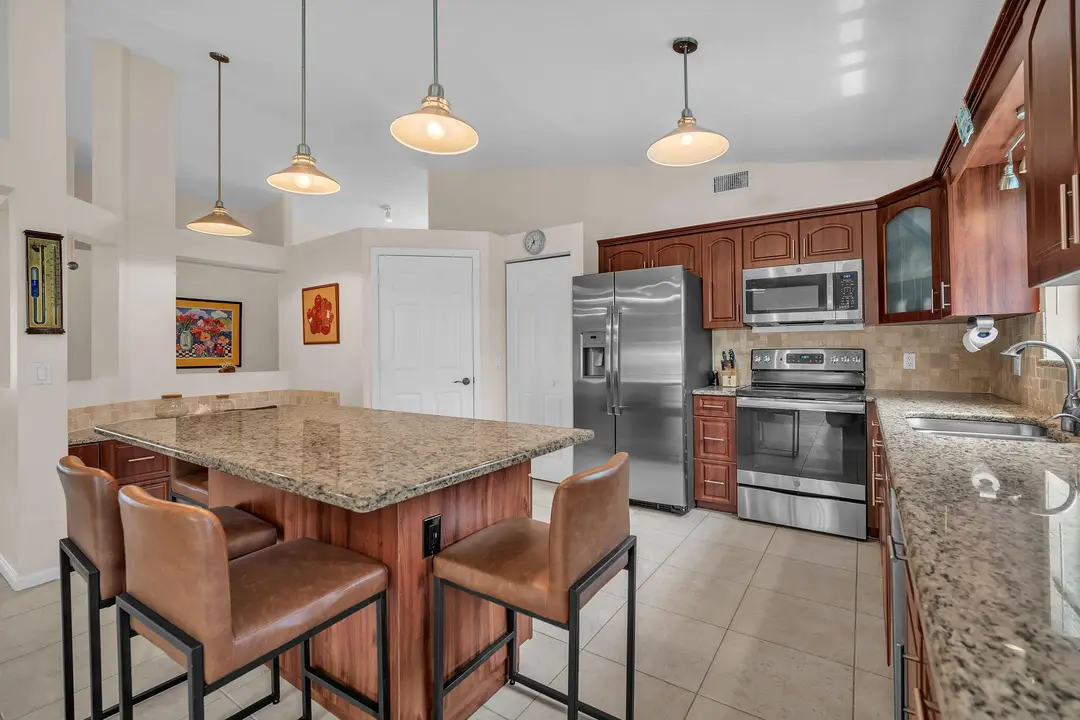 8576 WINDY Circle, Boynton Beach, FL 33472
