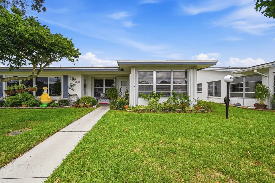 8621 NW 10th Street, Plantation, FL 33322