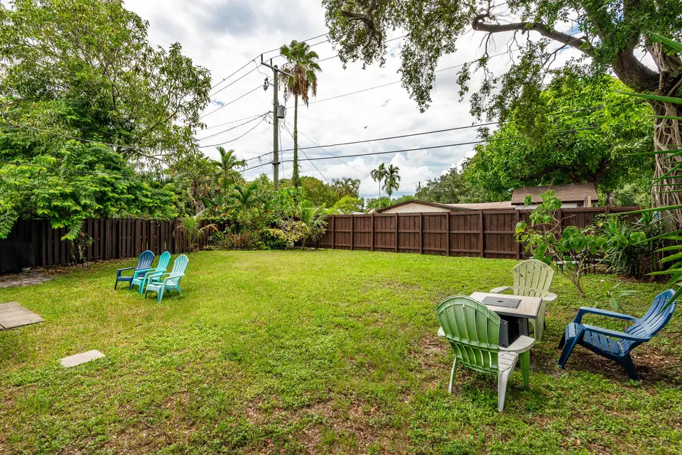5631 FREEDOM Street, Hollywood, FL 33021