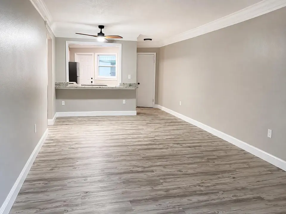 1723 NE MIAMI GARDENS Drive 237, Miami, FL 33179