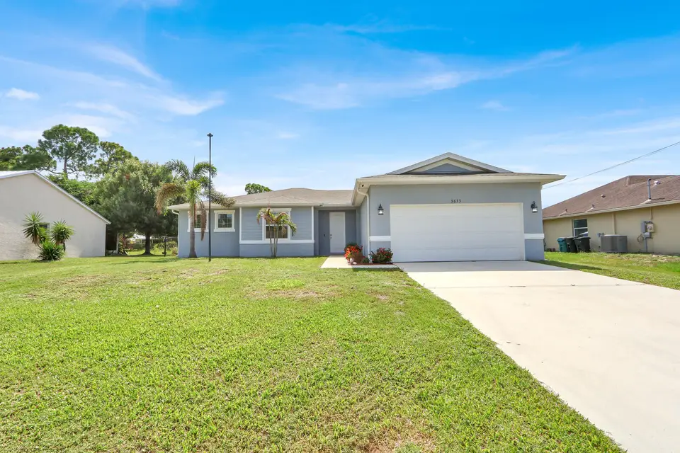 3673 SW Bonwold Street, Port St. Lucie, FL 34953