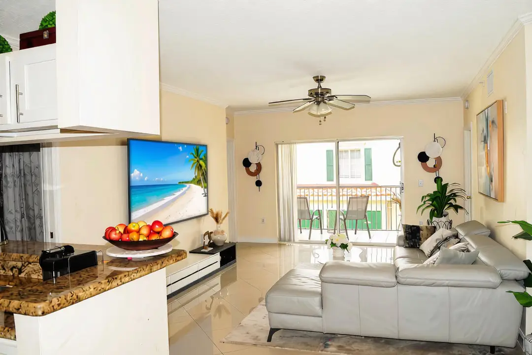 11685 W Atlantic Boulevard 923, Coral Springs, FL 33071