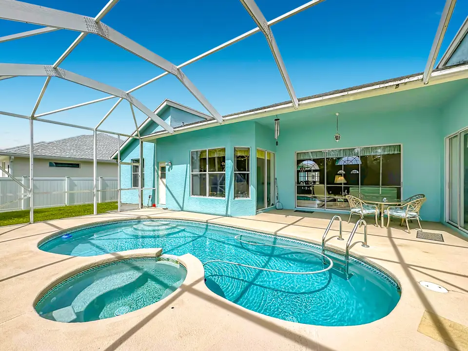 497 SE NOME Drive, Port St. Lucie, FL 34984