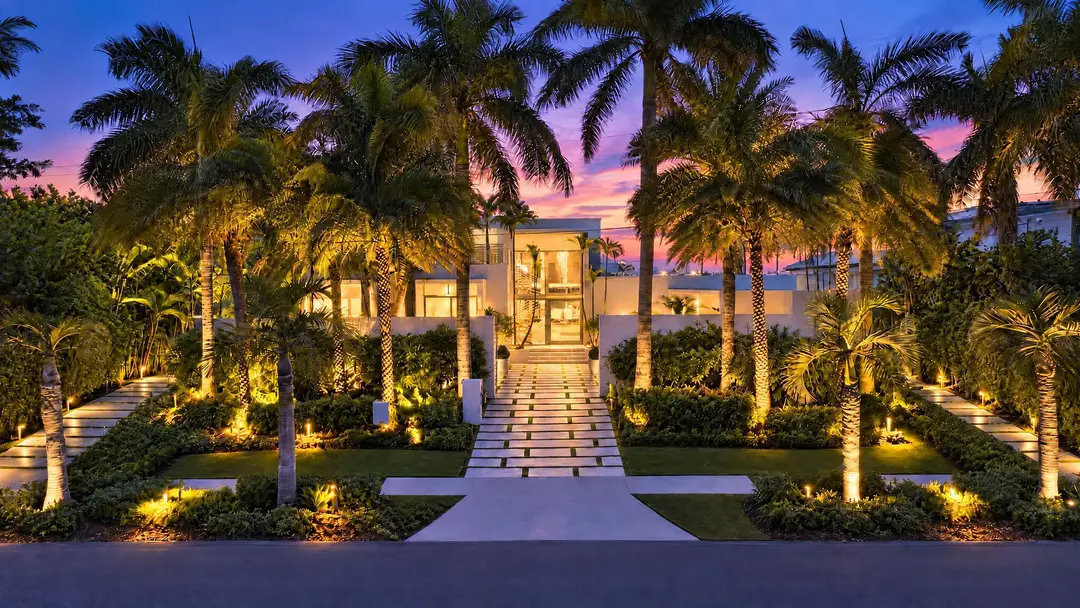 2200 SE 21ST Drive, Fort Lauderdale, FL 33316