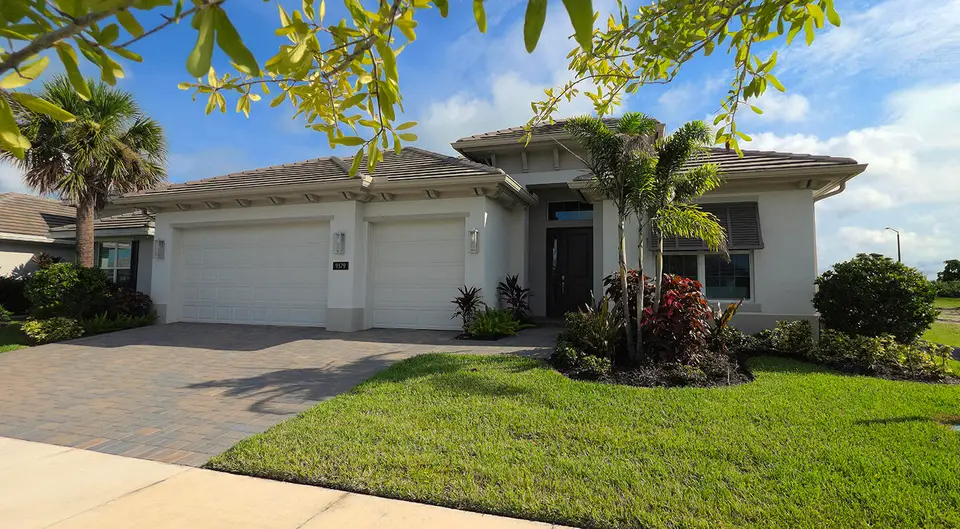 9379 SW Pinnacle Place N, Port St. Lucie, FL 34987