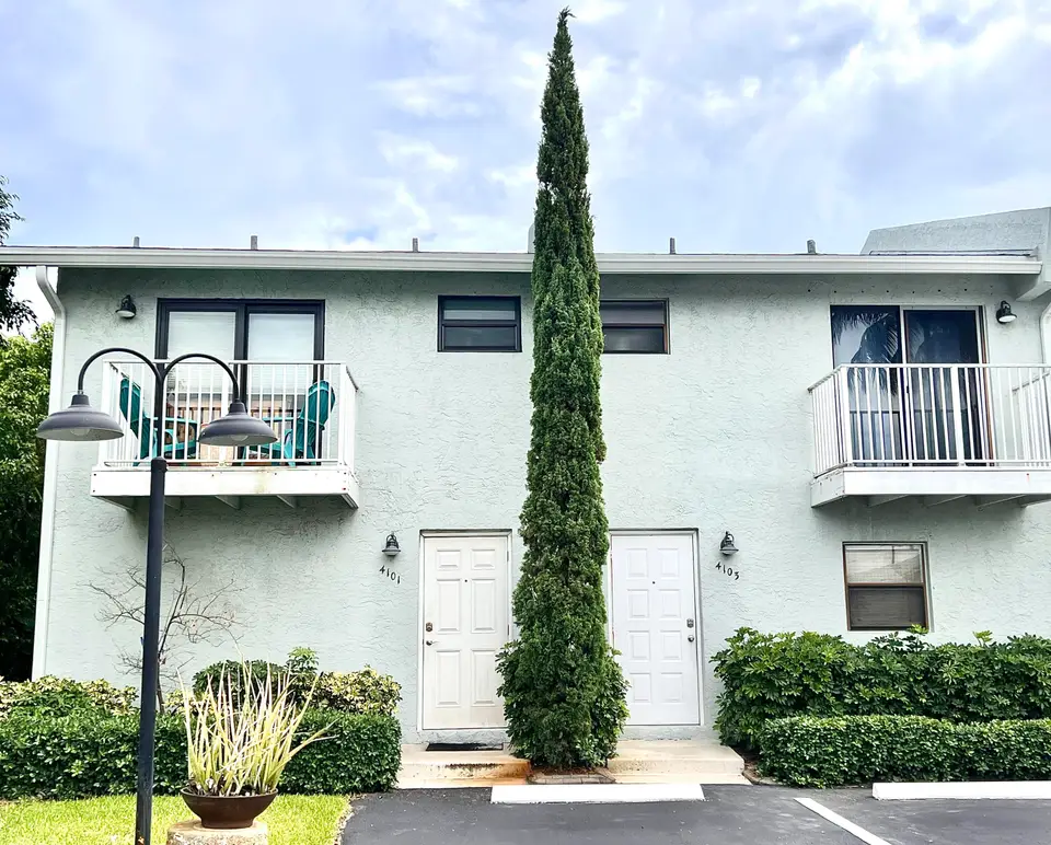 4103 NE 21st Terrace, Lighthouse Point, FL 33064