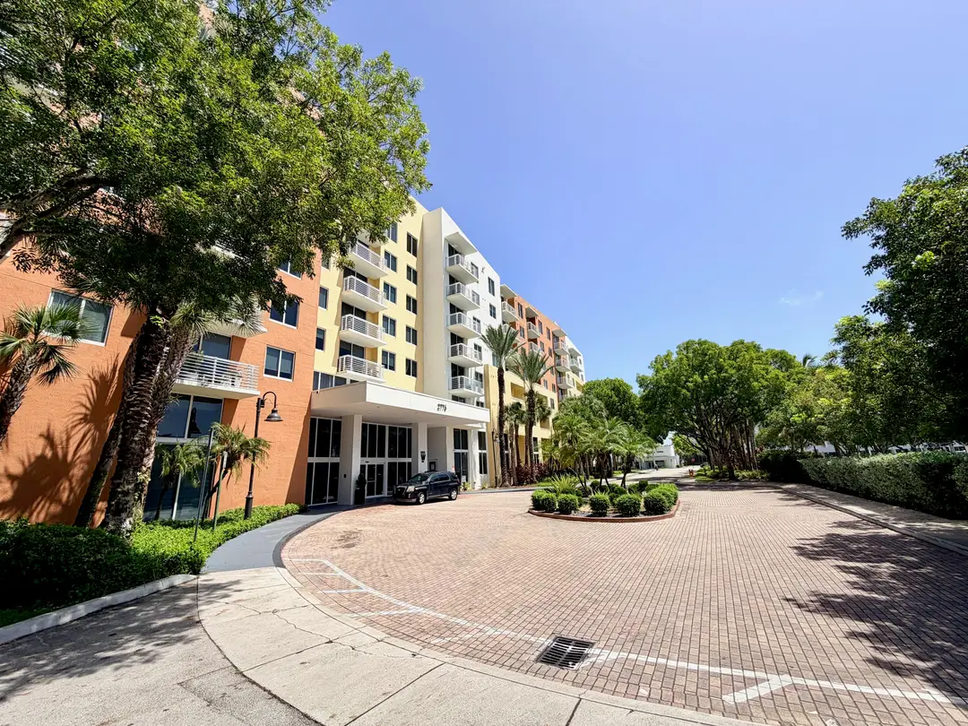 2775 NE 187th Street 505, Aventura, FL 33180