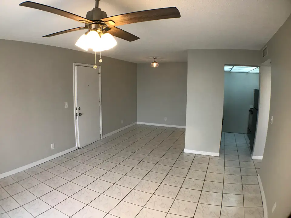 1846 Abbey Road 104, West Palm Beach, FL 33415