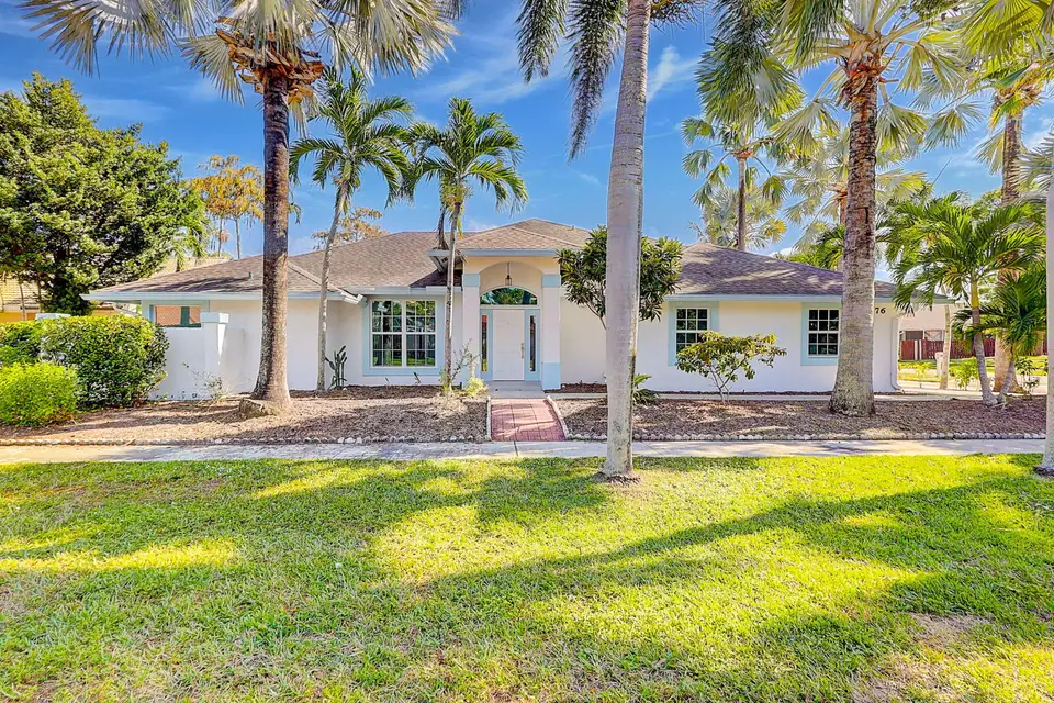 1176 Staghorn Street, Wellington, FL 33414