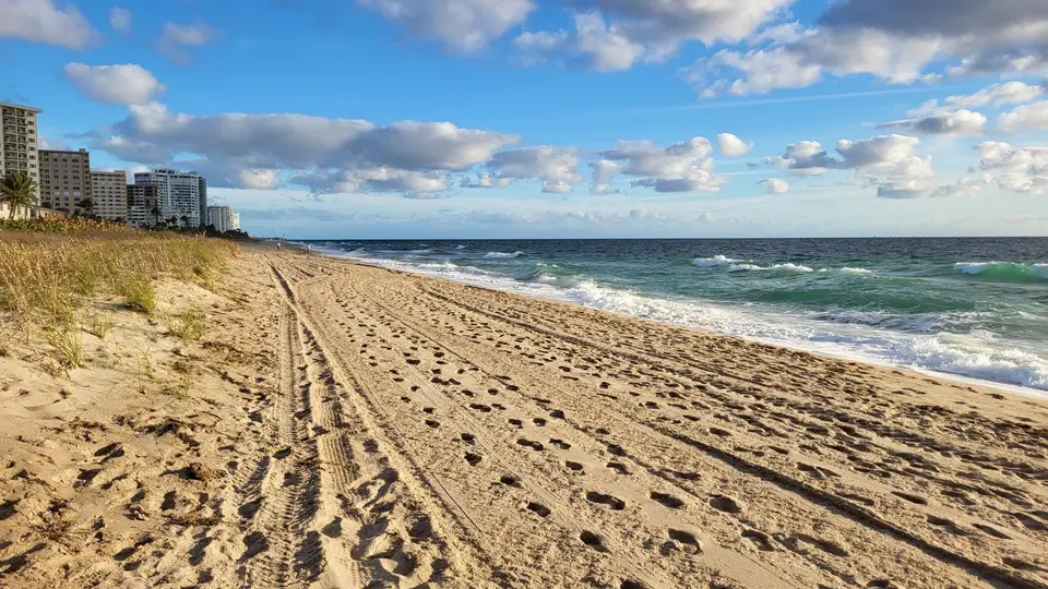 5200 N Ocean Boulevard 615, Lauderdale-By-The-Sea, FL 33308