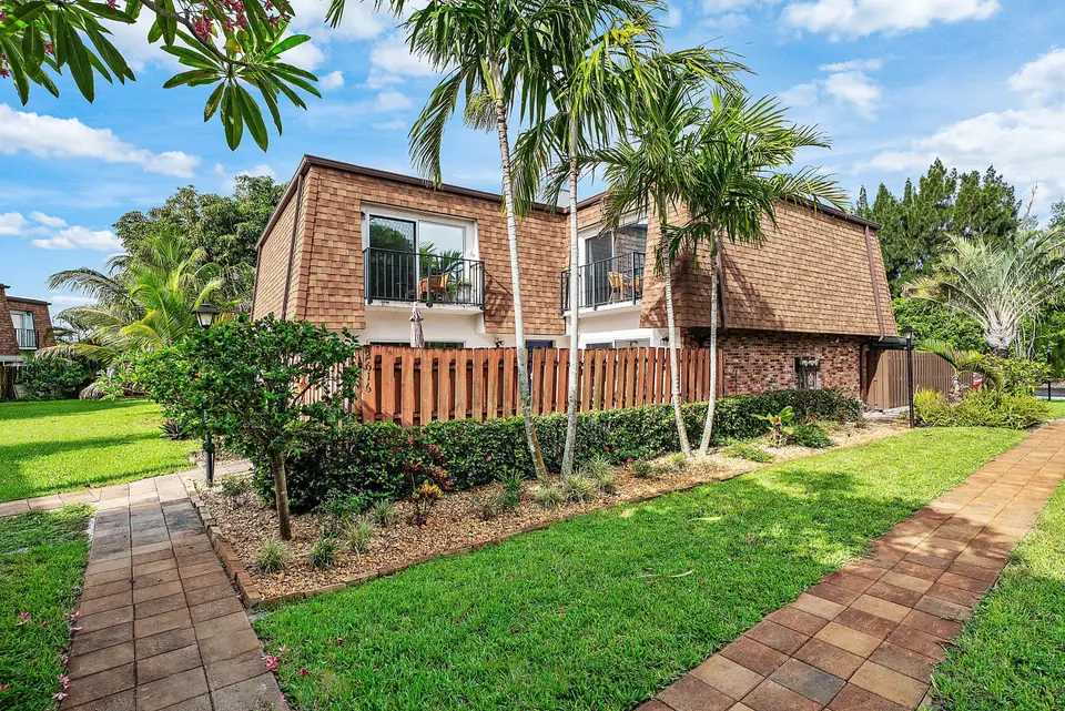 2616 SE 5TH Circle D, Boynton Beach, FL 33435