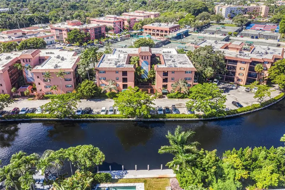 620 Tennis Club Drive 103, Fort Lauderdale, FL 33311